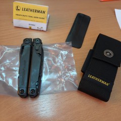 Мультитул LEATHERMAN SURGE BLACK 831334