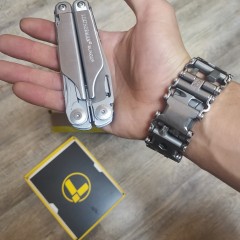 Мультитул LEATHERMAN SURGE 830165
