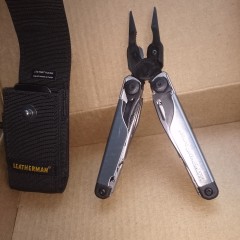 Мультитул LEATHERMAN SURGE 830165