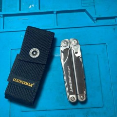 Мультитул LEATHERMAN SURGE 830165